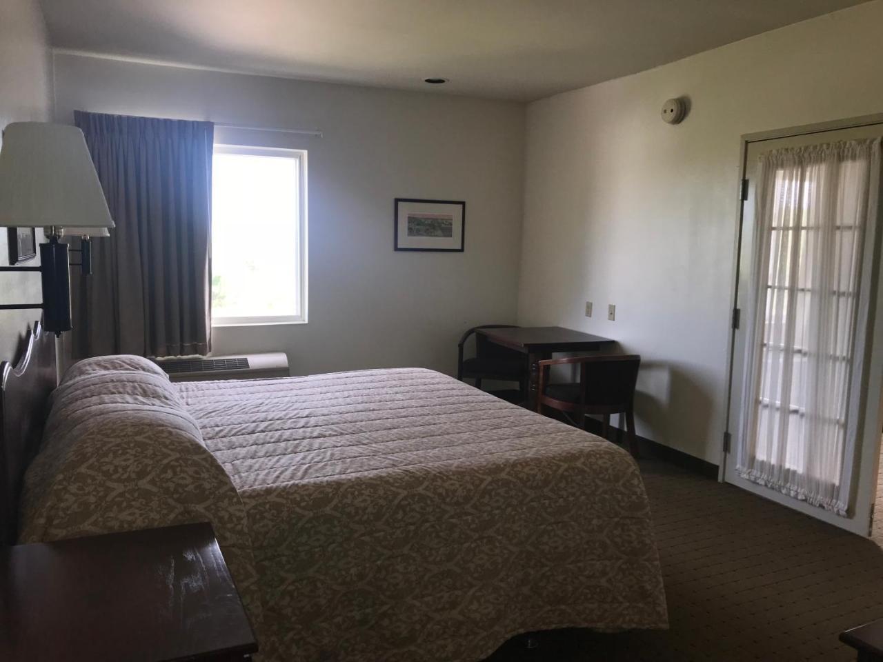 Gasthof Amish Village Inn Montgomery Extérieur photo